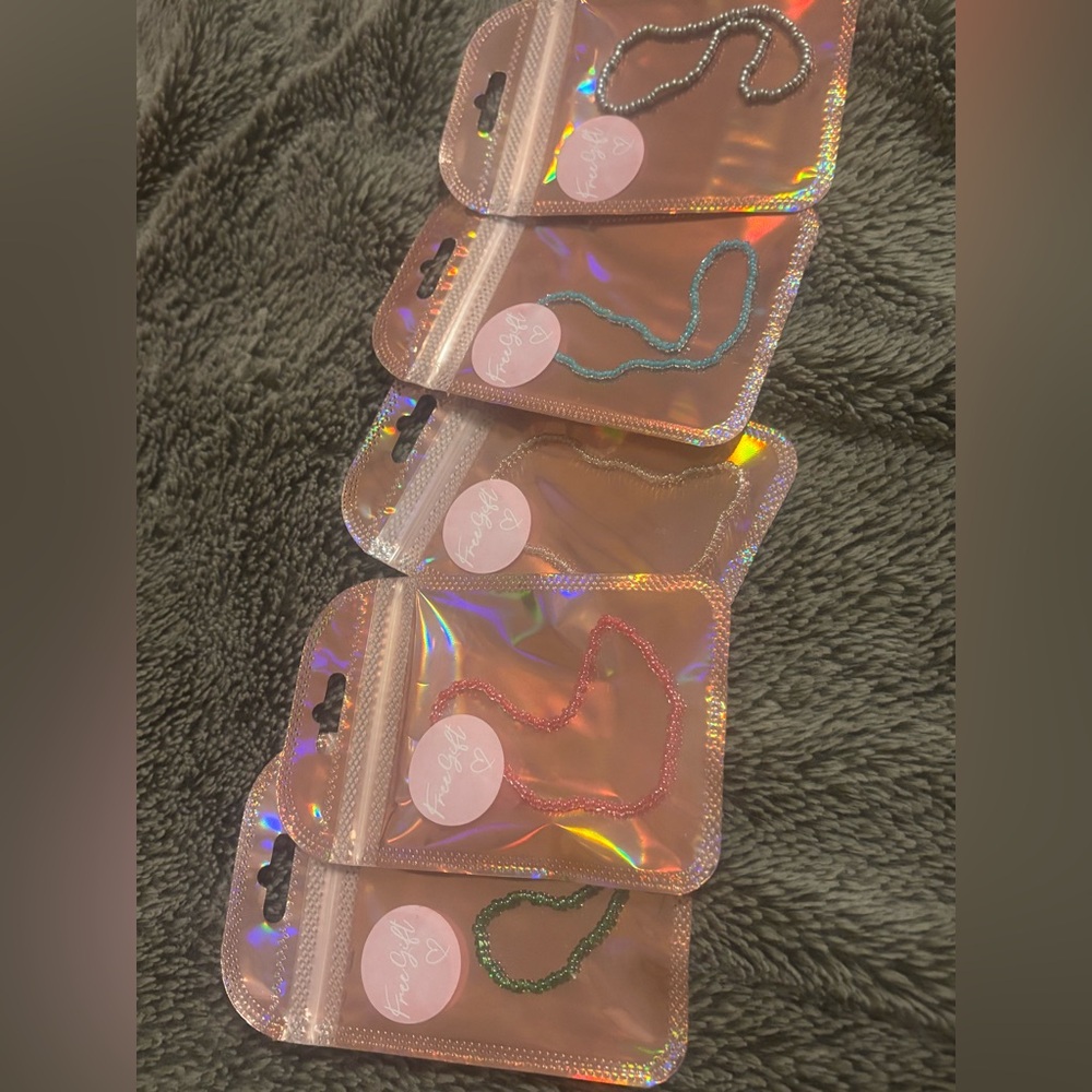 5 free gifts for buyers